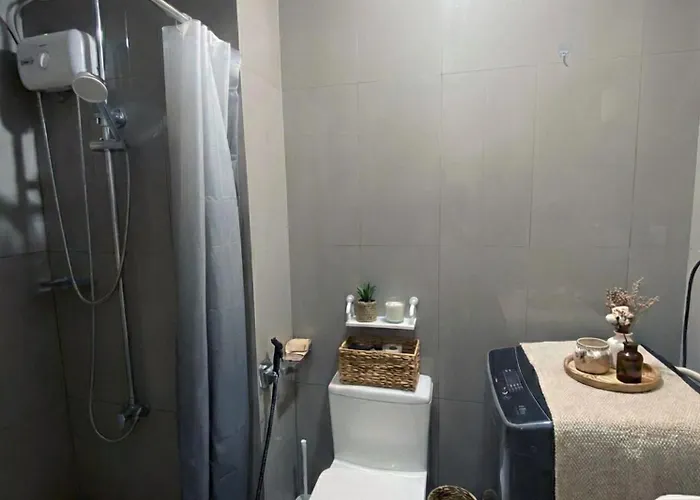 Air Residences 49f View, Wifi & Netflix * Manila