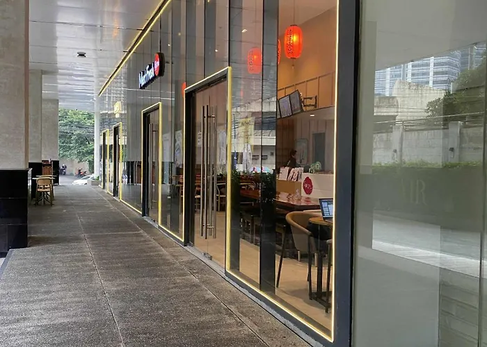 Apartment Air Residences 49f View, Wifi & Netflix Manila