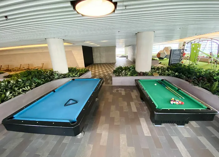 Air Residences 49f View, Wifi & Netflix Apartment *