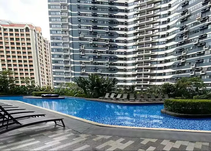 Air Residences 49f View, Wifi & Netflix Apartment